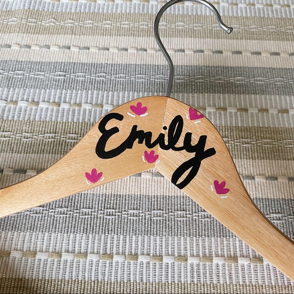 FREE WITH $40 PURCHASE PERSONALIZED HANGERS - Picture 6 of 7